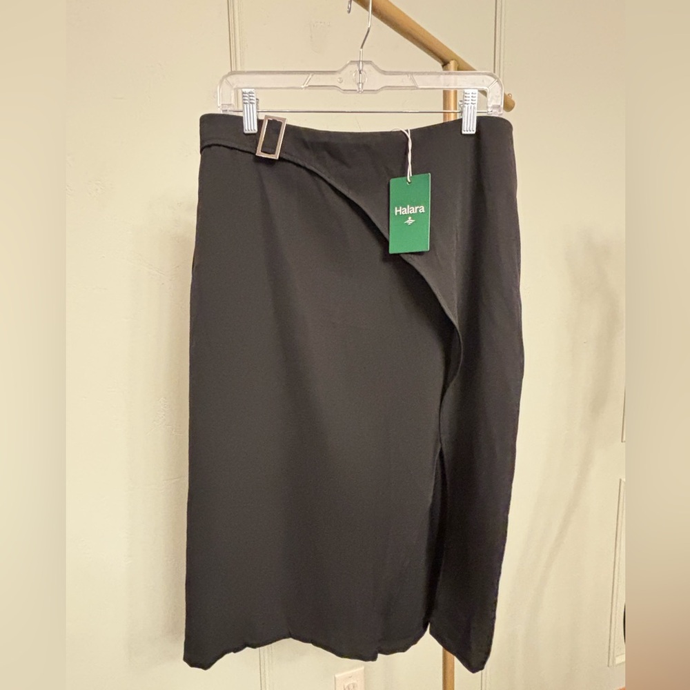Halara Midi Skirt Large NWT - Black Women's Skirt- side split buckle MSRP $52